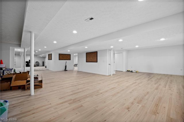 2240 Sunrise Oval, Medina, OH 44256