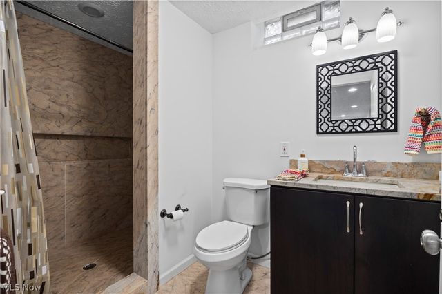 2240 Sunrise Oval, Medina, OH 44256