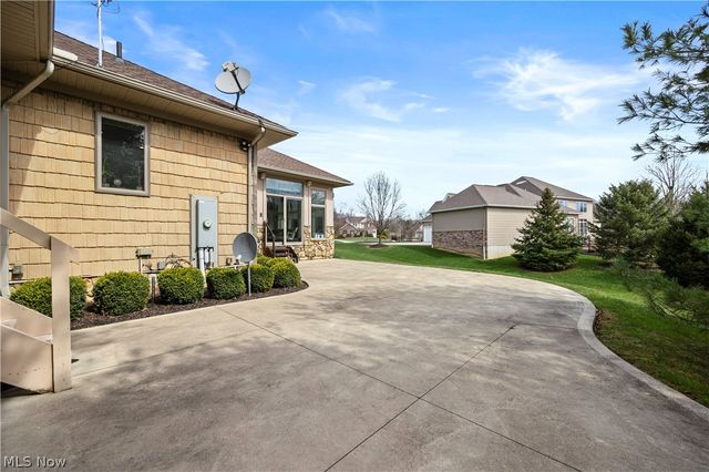 2240 Sunrise Oval, Medina, OH 44256