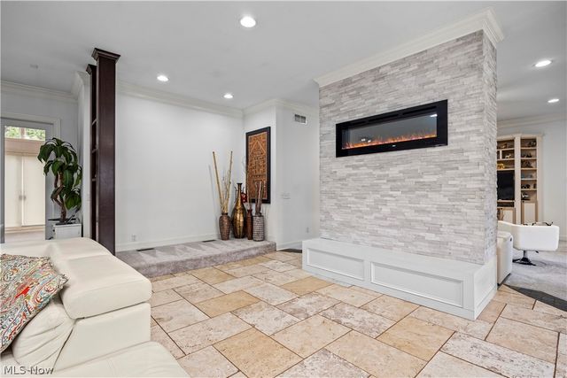 2240 Sunrise Oval, Medina, OH 44256