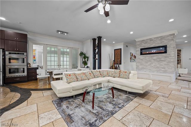 2240 Sunrise Oval, Medina, OH 44256