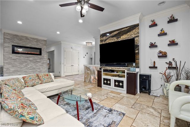 2240 Sunrise Oval, Medina, OH 44256