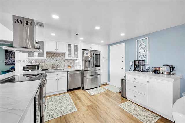11113 Biscayne Blvd 255, Miami, FL 33181