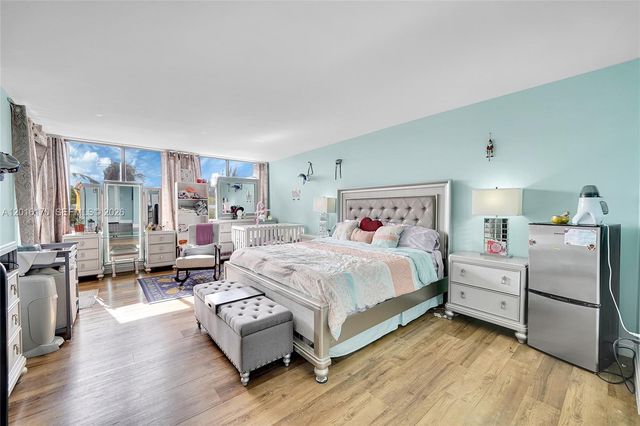 11113 Biscayne Blvd 255, Miami, FL 33181