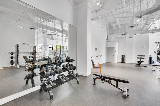 11113 Biscayne Blvd 255, Miami, FL 33181