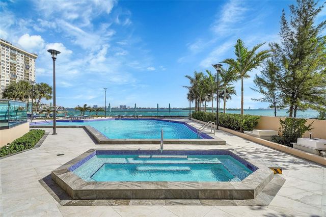11113 Biscayne Blvd 255, Miami, FL 33181