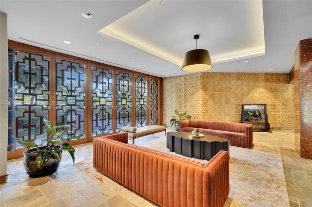 11113 Biscayne Blvd 255, Miami, FL 33181