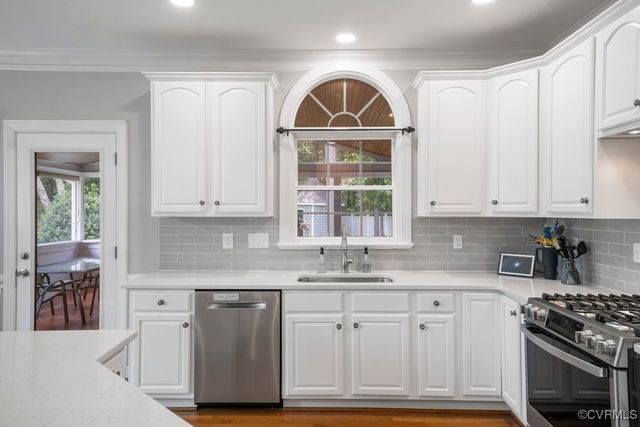 15585 Fox Cove Cir, Moseley, VA 23120