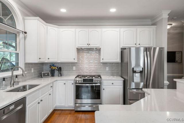 15585 Fox Cove Cir, Moseley, VA 23120