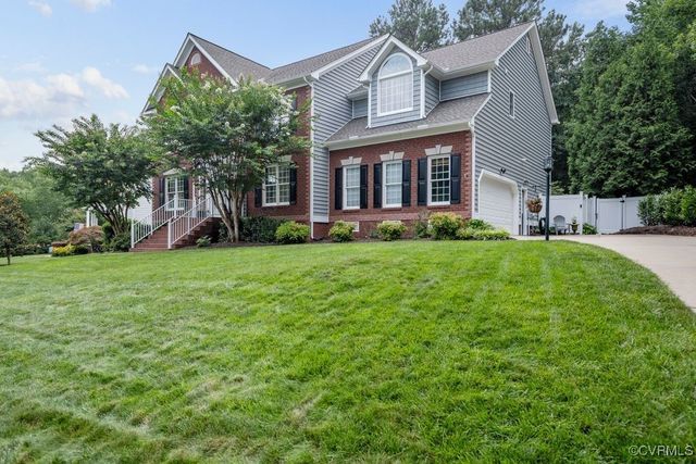 15585 Fox Cove Cir, Moseley, VA 23120