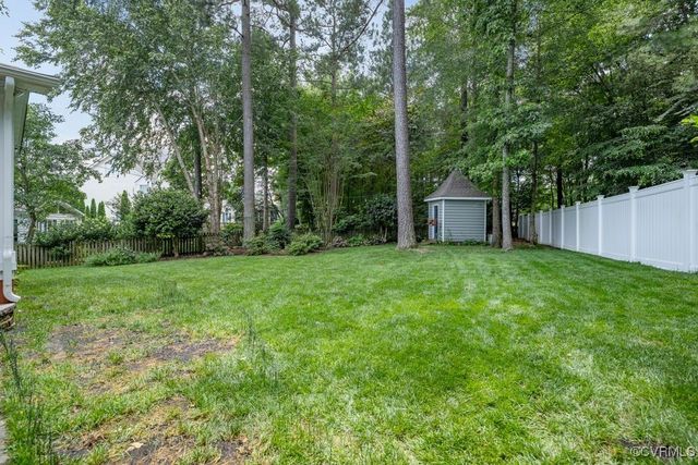 15585 Fox Cove Cir, Moseley, VA 23120