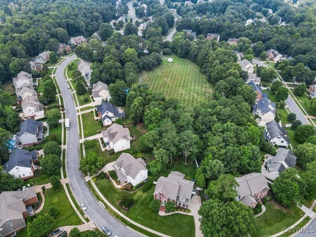 15585 Fox Cove Cir, Moseley, VA 23120