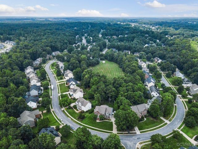 15585 Fox Cove Cir, Moseley, VA 23120