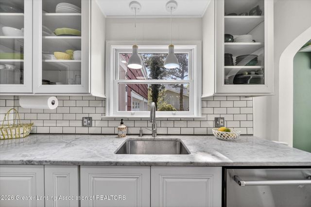439 Collingwood Drive, East Lansing, MI 48823