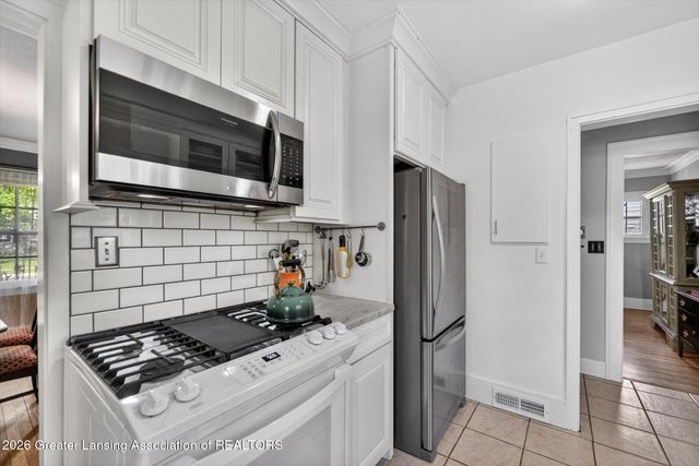 439 Collingwood Drive, East Lansing, MI 48823