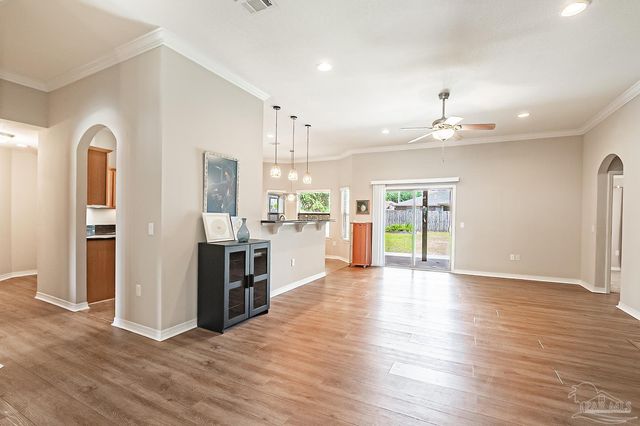 5492 Covered Bridge Ln, Pace, FL 32571