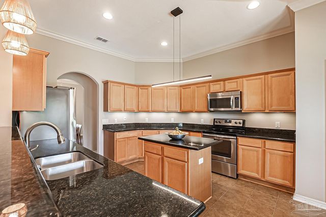 5492 Covered Bridge Ln, Pace, FL 32571