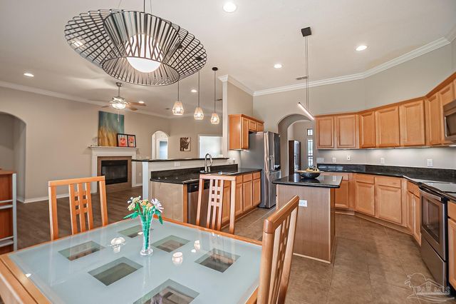 5492 Covered Bridge Ln, Pace, FL 32571