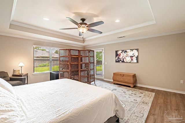 5492 Covered Bridge Ln, Pace, FL 32571