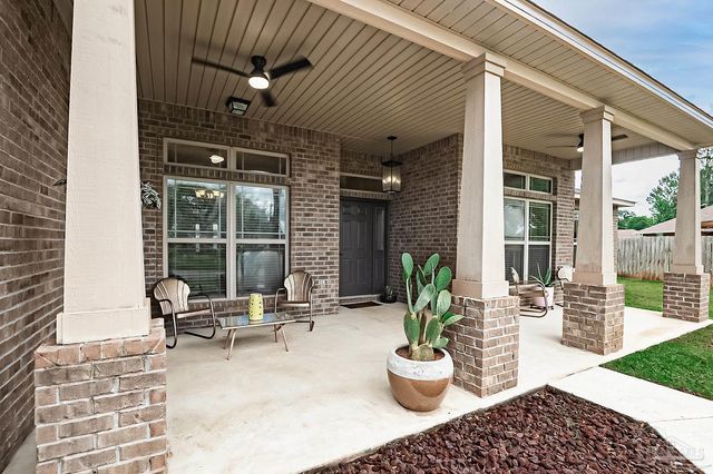 5492 Covered Bridge Ln, Pace, FL 32571