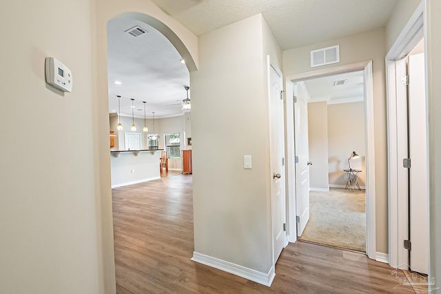 5492 Covered Bridge Ln, Pace, FL 32571