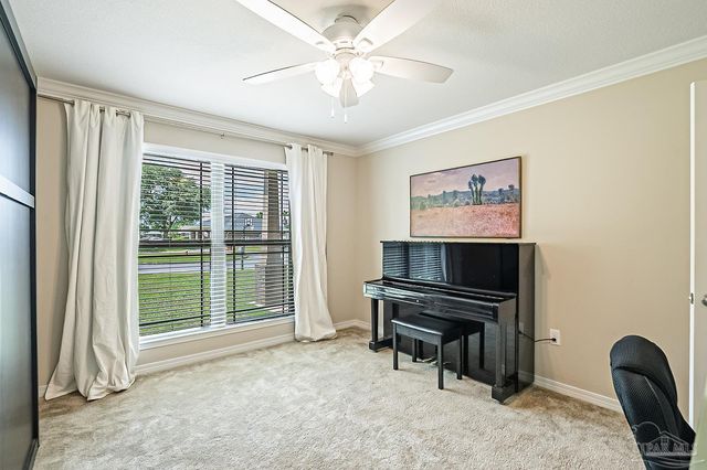 5492 Covered Bridge Ln, Pace, FL 32571