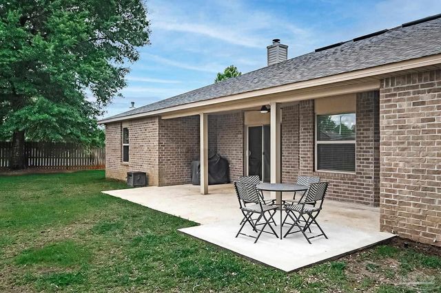 5492 Covered Bridge Ln, Pace, FL 32571
