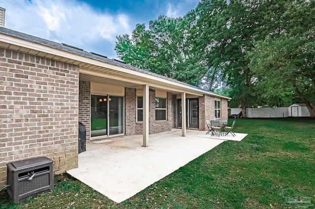 5492 Covered Bridge Ln, Pace, FL 32571