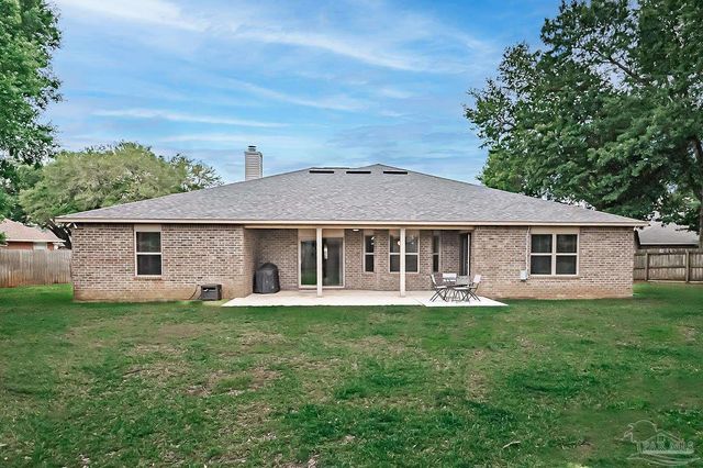 5492 Covered Bridge Ln, Pace, FL 32571