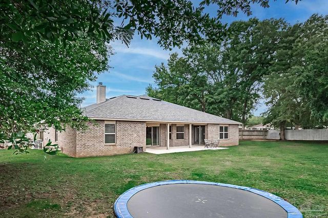 5492 Covered Bridge Ln, Pace, FL 32571