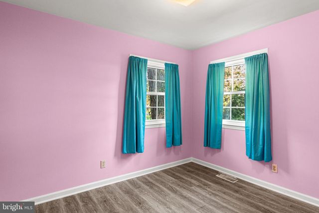 310 E GWYNNFIELD RD, Tappahannock, VA 22560