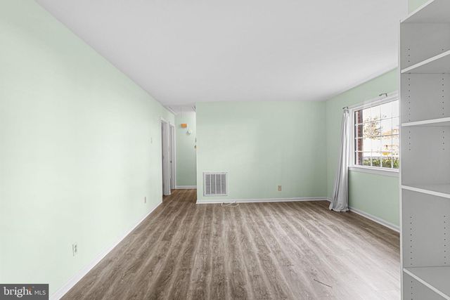 310 E GWYNNFIELD RD, Tappahannock, VA 22560