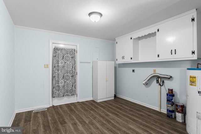 310 E GWYNNFIELD RD, Tappahannock, VA 22560