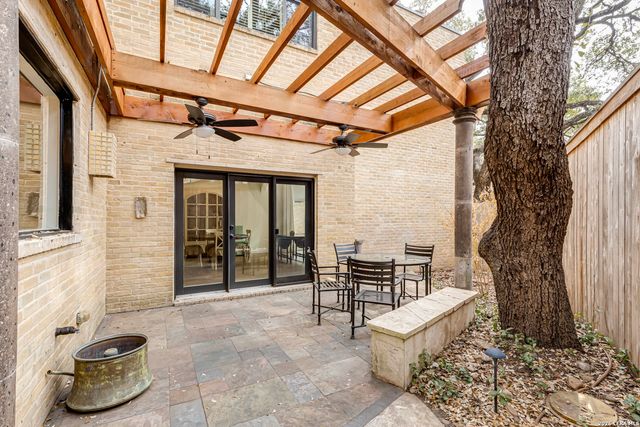 7110 Poniente Ln, San Antonio, TX 78209
