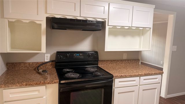 806 W Atchley Avenue, Alvarado, TX 76009