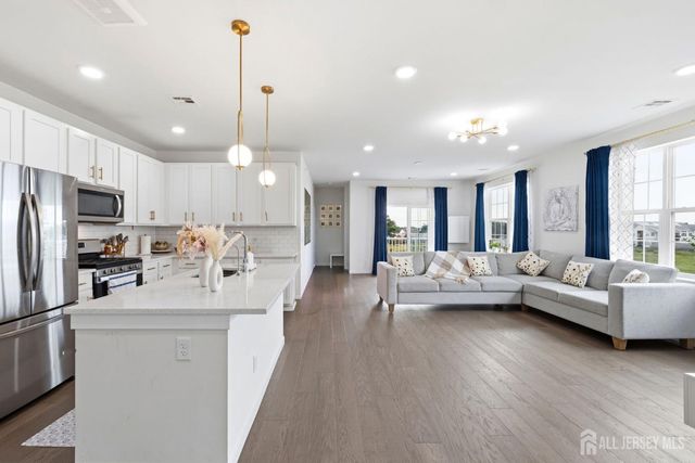 147 Lorhan Drive, Piscataway, NJ 08854