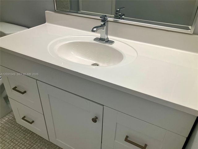 2801 NW 47th Ter 403B, Lauderdale Lakes, FL 33313