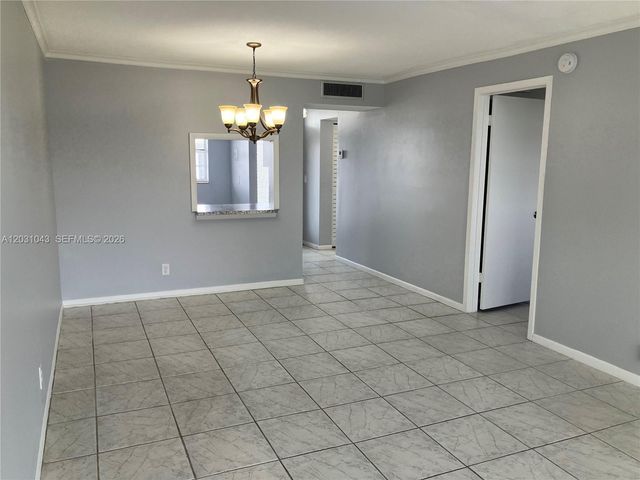 2801 NW 47th Ter 403B, Lauderdale Lakes, FL 33313