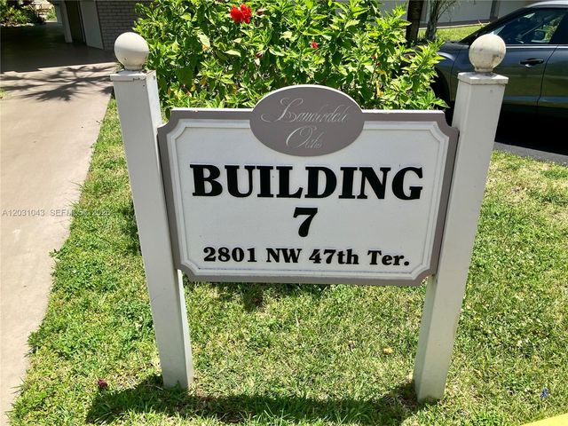 2801 NW 47th Ter 403B, Lauderdale Lakes, FL 33313