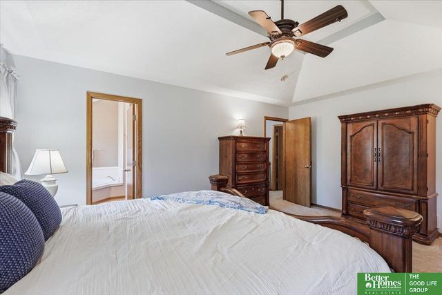 212 Castle Pine Drive, Papillion, NE 68133