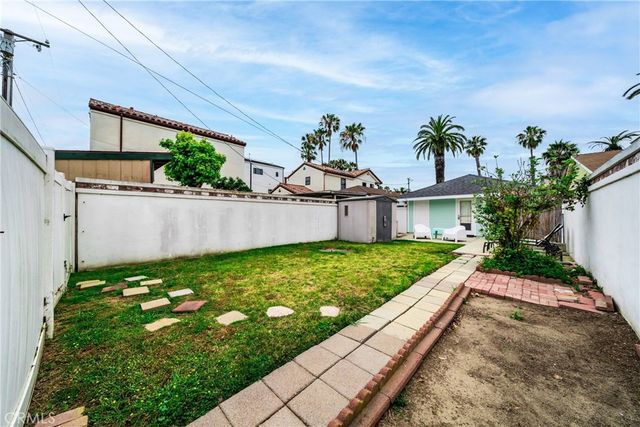 218 11th, Huntington Beach, CA 92648