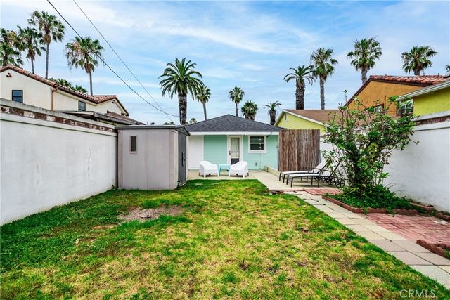 218 11th, Huntington Beach, CA 92648