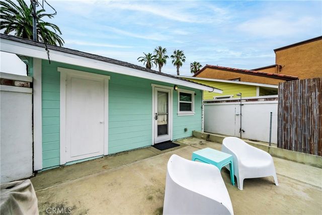 218 11th, Huntington Beach, CA 92648