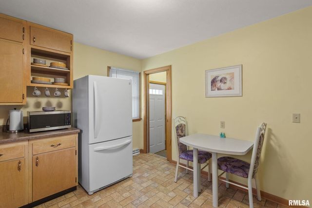 4123 N LINWOOD Avenue, Davenport, IA 52806