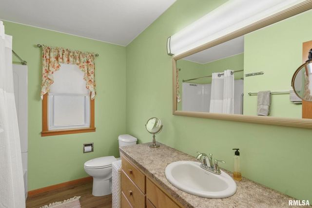 4123 N LINWOOD Avenue, Davenport, IA 52806