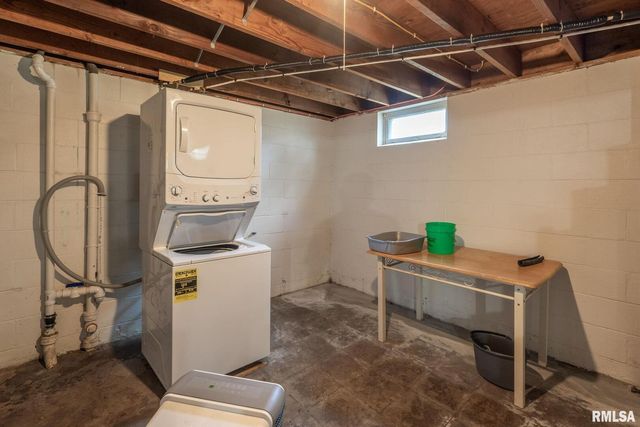 4123 N LINWOOD Avenue, Davenport, IA 52806