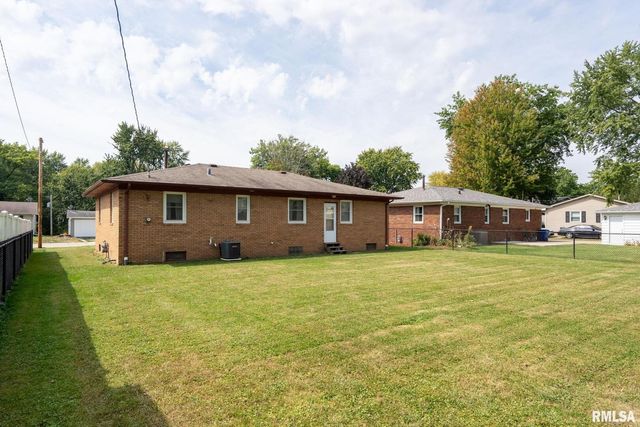 4123 N LINWOOD Avenue, Davenport, IA 52806