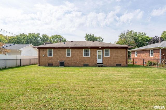 4123 N LINWOOD Avenue, Davenport, IA 52806