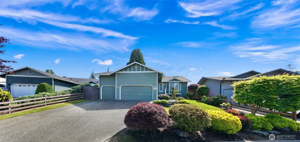 7213 78th Drive NE, Marysville, WA 98270