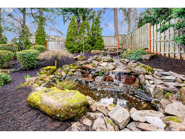14488 PFEIFER Dr, Lake Oswego, OR 97035
